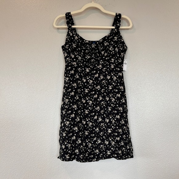 Old Navy Dresses & Skirts - Old Navy Floral Cottagecore Mini Dress Black White Ditsy Smocked Back Small